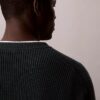 Locker sitzender Pullover mit Varsity-Logo-Grafik