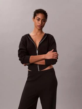 Locker sitzender Strick-Hoodie Locker sitzender Strick-Hoodie