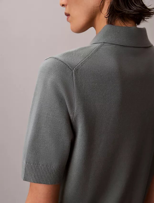 Locker sitzender Strick-Polo-Pullover Locker sitzender Strick-Polo-Pullover