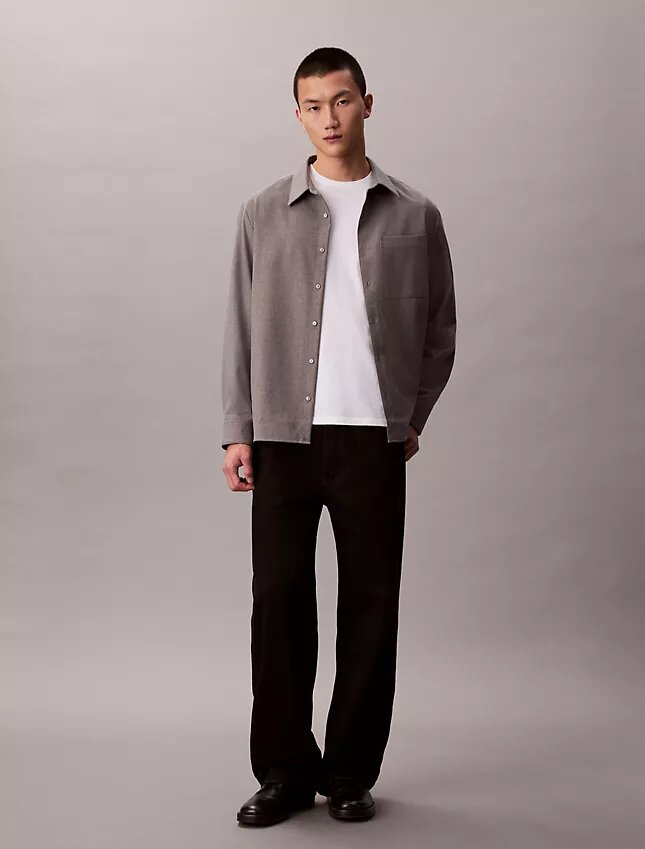 Locker sitzendes Button-Down-Hemd aus Wollmischung Locker sitzendes Button-Down-Hemd aus Wollmischung