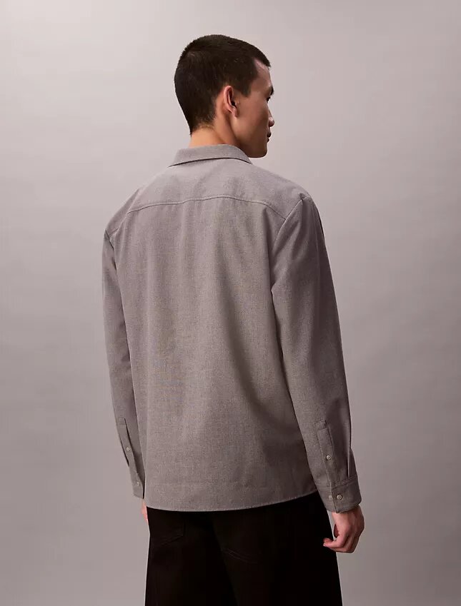 Locker sitzendes Button-Down-Hemd aus Wollmischung Locker sitzendes Button-Down-Hemd aus Wollmischung