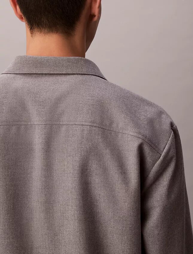 Locker sitzendes Button-Down-Hemd aus Wollmischung Locker sitzendes Button-Down-Hemd aus Wollmischung