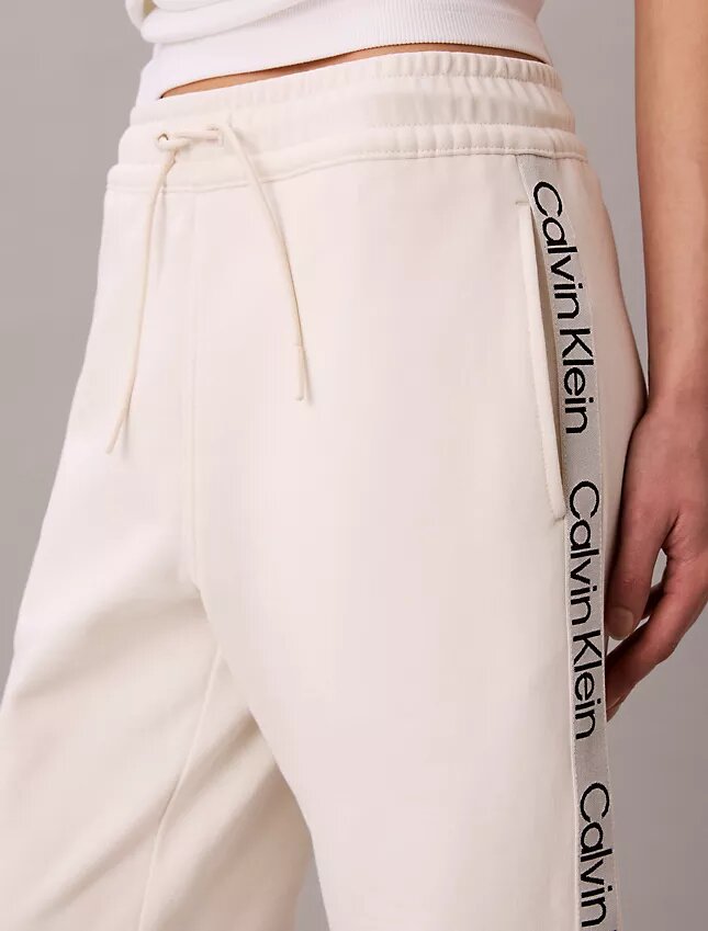 Logo-Streifen-Hose mit geradem Bein Logo-Streifen-Hose mit geradem Bein