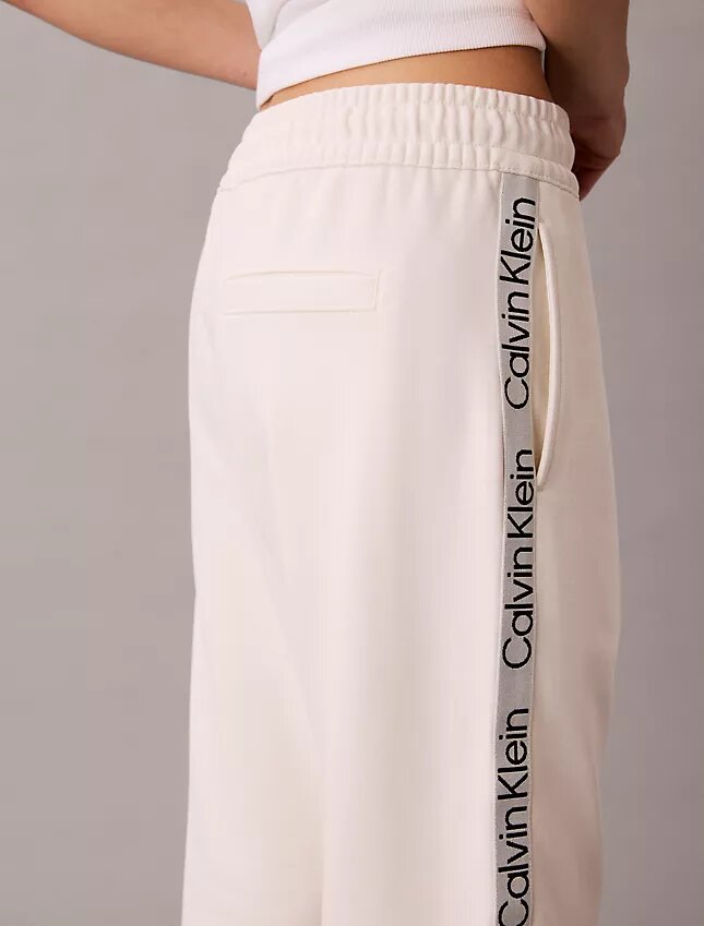Logo-Streifen-Hose mit geradem Bein Logo-Streifen-Hose mit geradem Bein