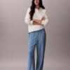 Lässige Denim-Jeans zum Hineinschlüpfen Lässige Denim-Jeans zum Hineinschlüpfen