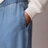 Lässige Denim-Jeans zum Hineinschlüpfen Lässige Denim-Jeans zum Hineinschlüpfen