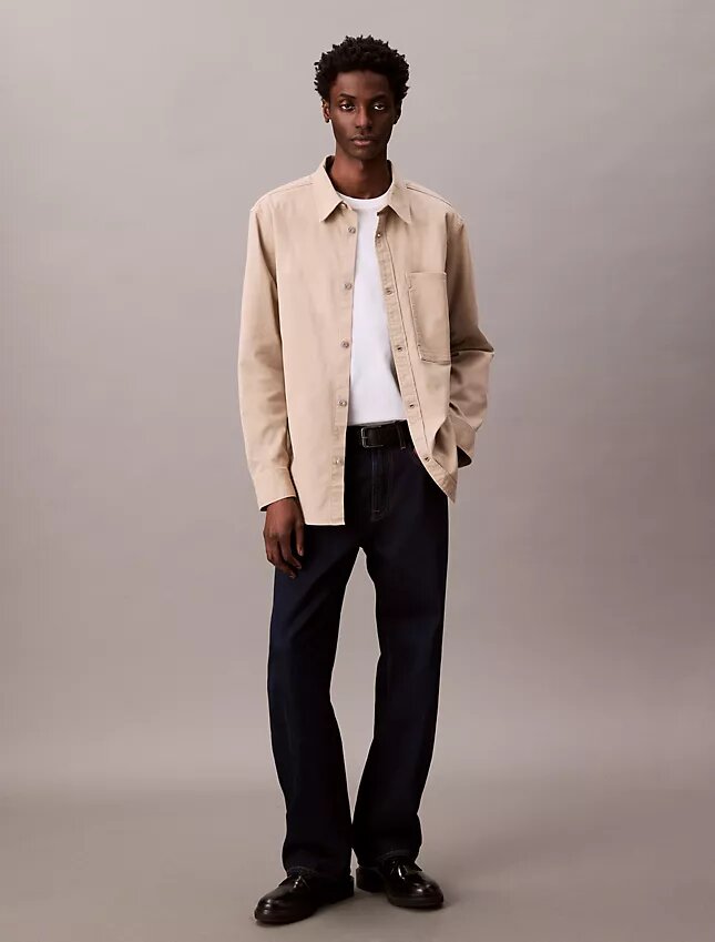 Lässige Hemdjacke aus Canvas Lässige Hemdjacke aus Canvas