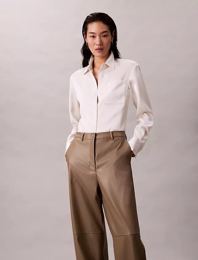 Lässige Hose aus Kunstleder Lässige Hose aus Kunstleder
