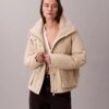 Lässige Jacke mit Sherpa-Kragen