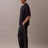 Lässige, konisch zulaufende Hose zum Hineinschlüpfen