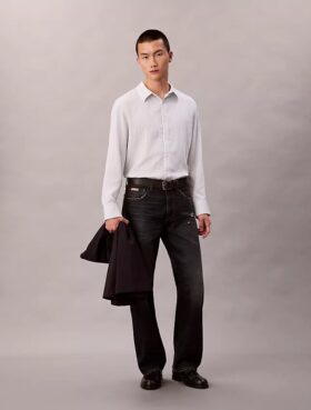 Lässiges Button-Down-Hemd aus gestreifter Viskosemischung