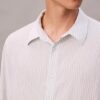 Lässiges Button-Down-Hemd aus gestreifter Viskosemischung