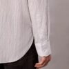 Lässiges Button-Down-Hemd aus gestreifter Viskosemischung