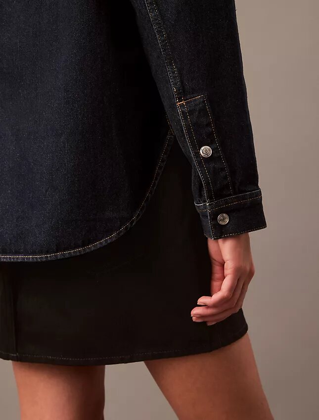 Lässiges Denim-Hemd mit Knopfleiste Lässiges Denim-Hemd mit Knopfleiste