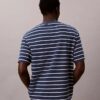 Lässiges T-Shirt mit Streifen-Logo Lässiges T-Shirt mit Streifen-Logo