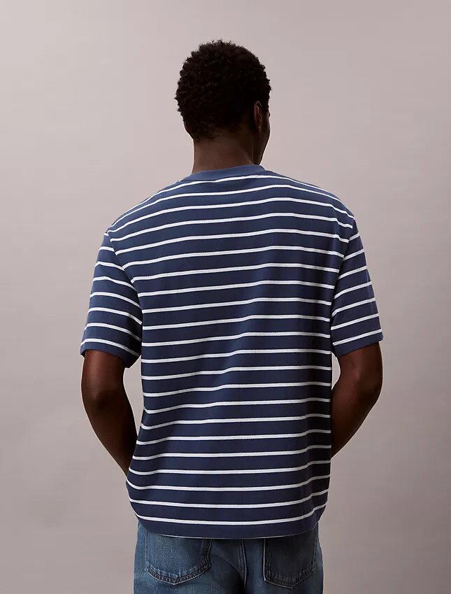 Lässiges T-Shirt mit Streifen-Logo Lässiges T-Shirt mit Streifen-Logo