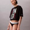 Marc Hundley Pride Viva Love Kurzes, locker sitzendes T-Shirt