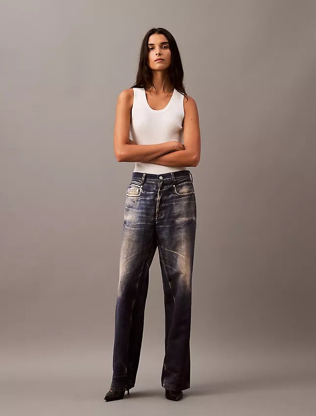 Maßgeschneiderte Hose mit Denim-Print Maßgeschneiderte Hose mit Denim-Print