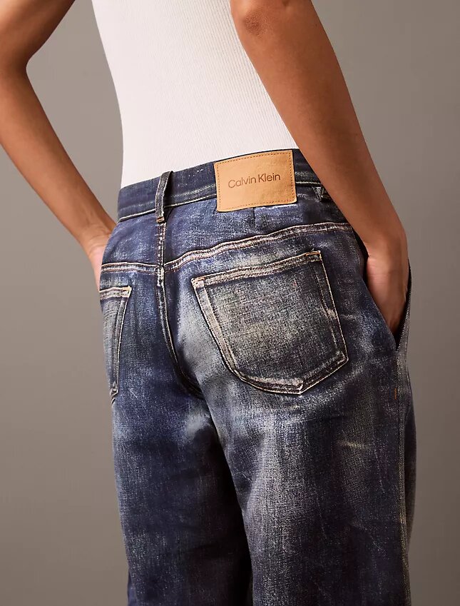Maßgeschneiderte Hose mit Denim-Print Maßgeschneiderte Hose mit Denim-Print