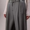 Maßgeschneiderte Hose mit Gürtel