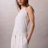 Maßgeschneiderte Hose mit weitem Bein aus Leinenmischung Maßgeschneiderte Hose mit weitem Bein aus Leinenmischung