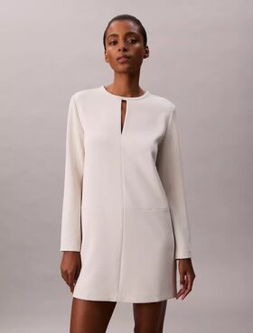 Maßgeschneidertes Minikleid aus Krepp