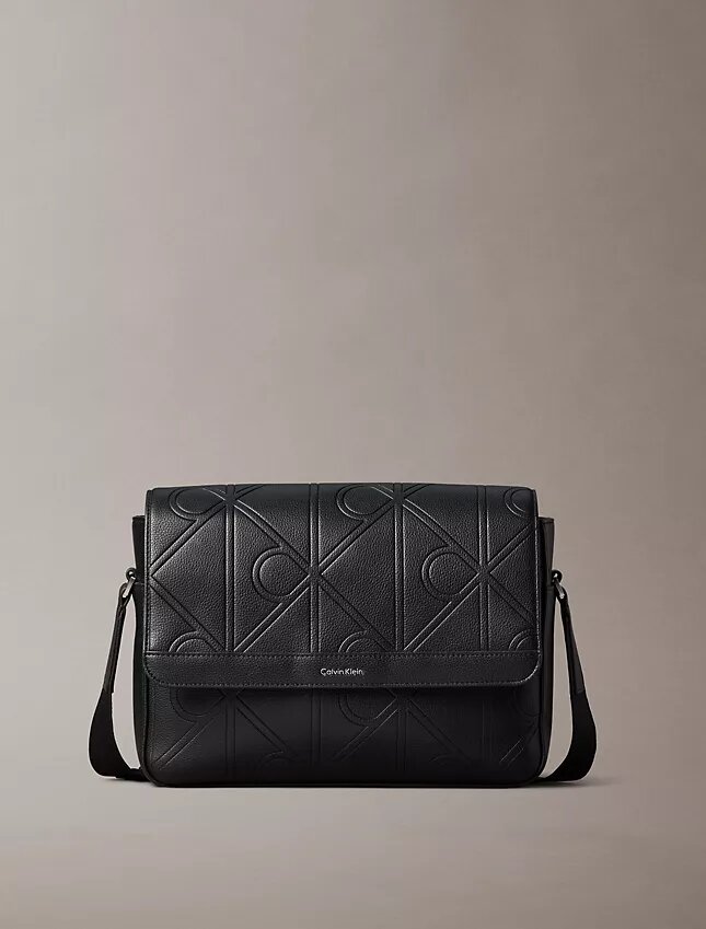Messenger-Tasche mit durchgehendem geprägten Emblem Messenger-Tasche mit durchgehendem geprägten Emblem