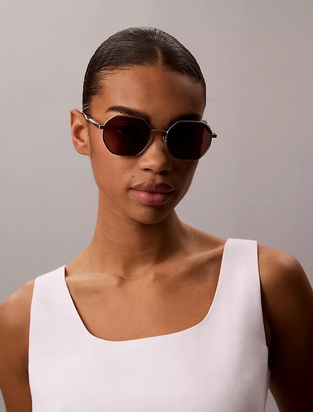 Metall-Sonnenbrille in modifizierter rechteckiger Form Metall-Sonnenbrille in modifizierter rechteckiger Form