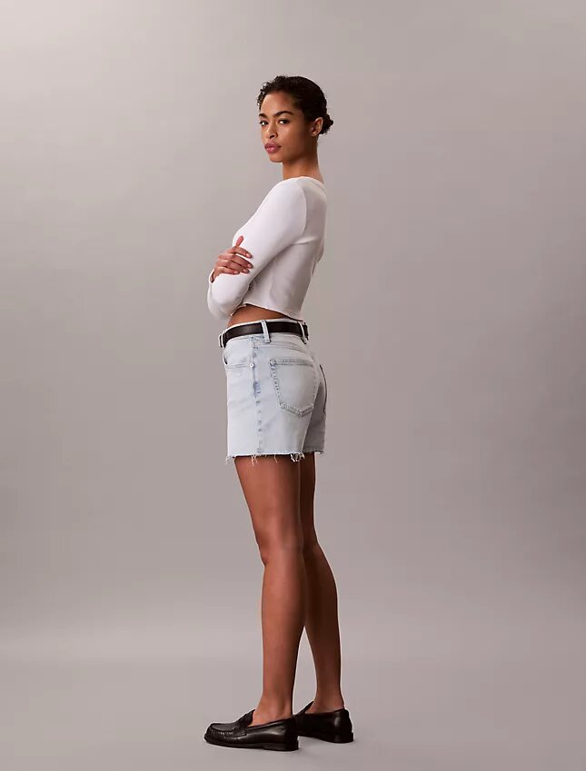 Midi-Denim-Jeansshorts mit hoher Taille Midi-Denim-Jeansshorts mit hoher Taille