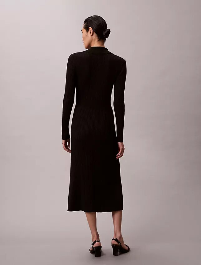 Midi-Kleid aus glatter Baumwollrippe Midi-Kleid aus glatter Baumwollrippe