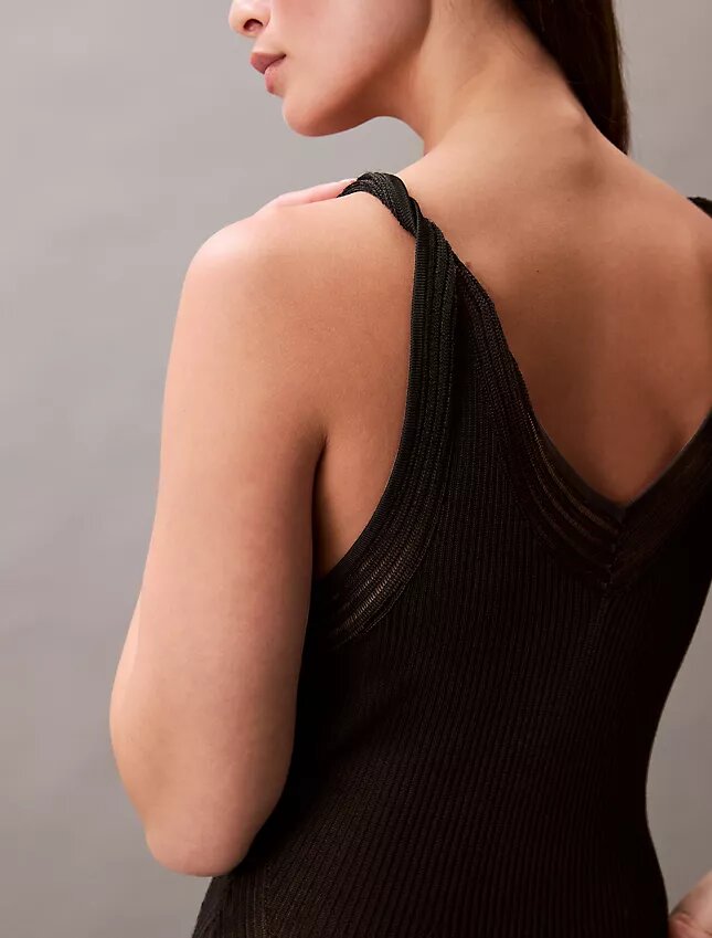 Midi-Kleid aus Viskose-Rippstrick Midi-Kleid aus Viskose-Rippstrick