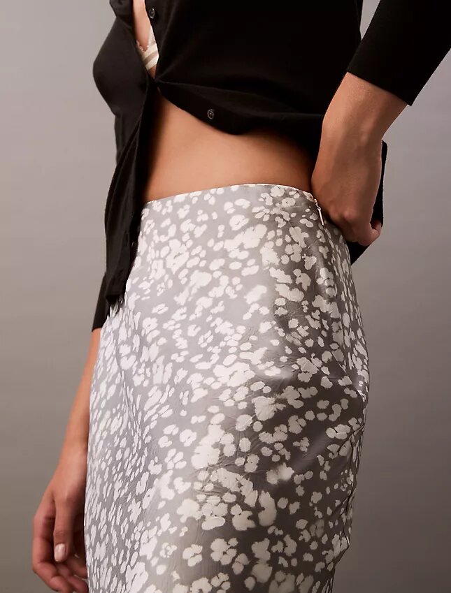 Midirock aus Crushed-Satin mit Print Midirock aus Crushed-Satin mit Print
