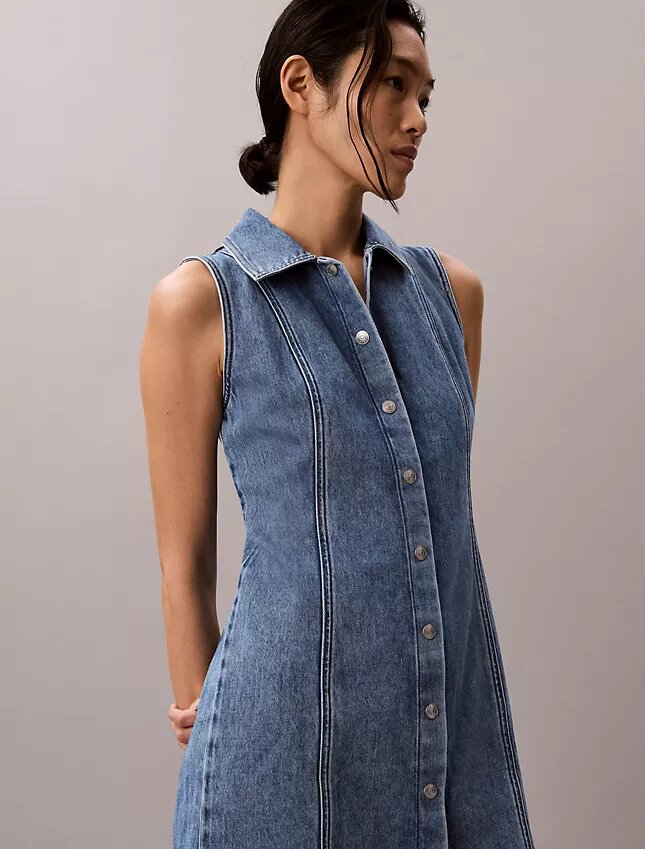 Mini-Kleid mit Denim-Nähten Mini-Kleid mit Denim-Nähten