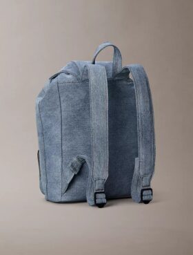Mini-Rucksack mit Denim-Logo und Klappe