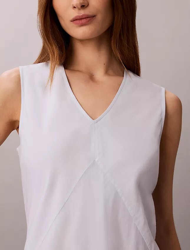 Minikleid aus Baumwollmischung mit V-Ausschnitt Minikleid aus Baumwollmischung mit V-Ausschnitt