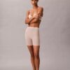 Minimalistische Boyshorts mit tiefem Rückenausschnitt aus Mesh