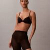 Minimalistische Boyshorts mit tiefem Rückenausschnitt aus Mesh