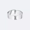 Minimalistischer Armreif in organischer Form Minimalistischer Armreif in organischer Form