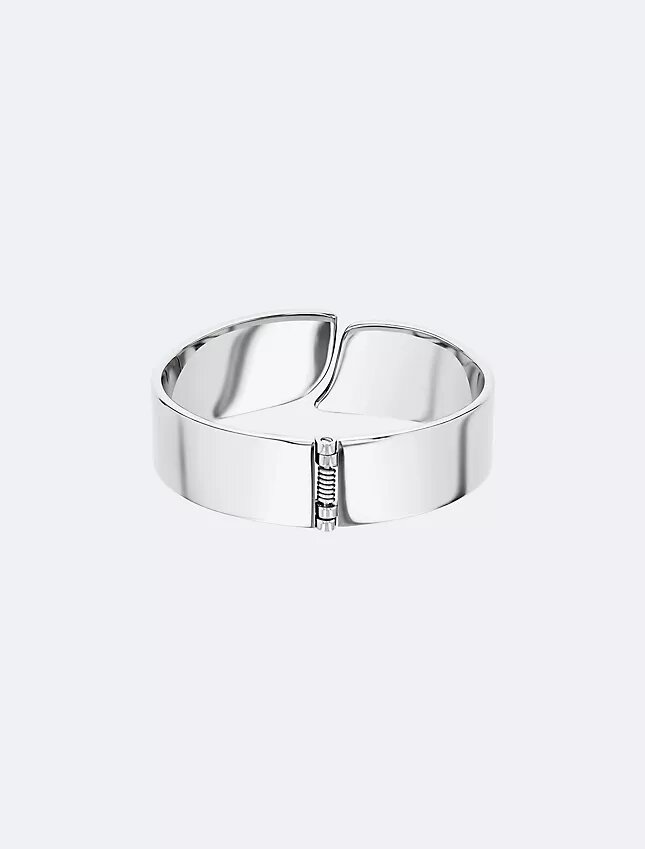 Minimalistischer Armreif in organischer Form Minimalistischer Armreif in organischer Form