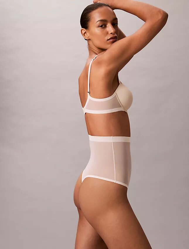 Minimalistischer Mesh-Thong mit hoher Taille Minimalistischer Mesh-Thong mit hoher Taille