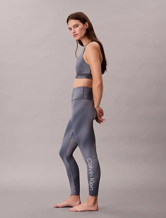 Moderne 7/8-Leggings mit Sportprint und hoher Taille Moderne 7/8-Leggings mit Sportprint und hoher Taille