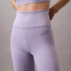 Moderne Sport-Leggings mit hoher Taille und 7/8-Beinlänge
