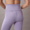 Moderne Sport-Leggings mit hoher Taille und 7/8-Beinlänge