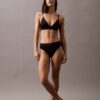 Moderner Bikini-Slip mit Logo als Unterteil