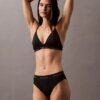 Moderner Bikini-Slip mit Logo als Unterteil