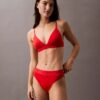 Moderner Bikini-Slip mit Logo als Unterteil