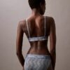 Modernes, leicht gefüttertes Triangel-Bralette aus Spitze