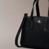 Monogram Mini-Tote-Umhängetasche Monogram Mini-Tote-Umhängetasche