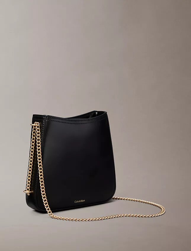 Monogram-Satteltasche mit Kette Monogram-Satteltasche mit Kette