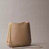 Monogram-Satteltasche mit Kette Monogram-Satteltasche mit Kette